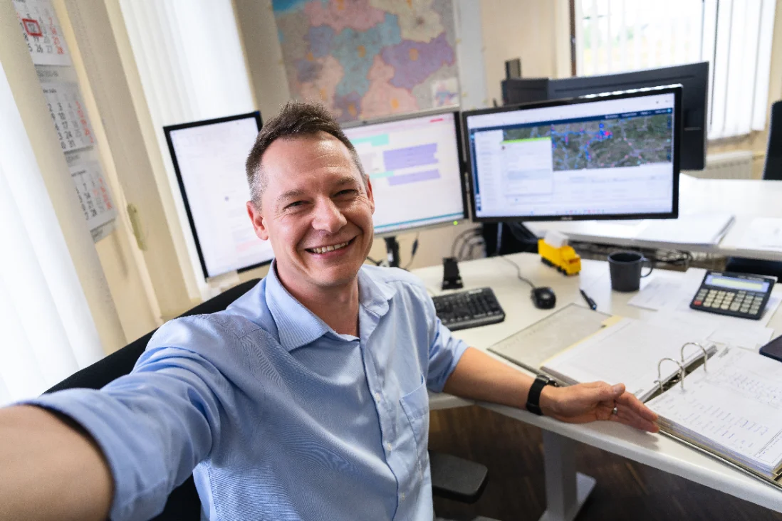 Arbeitsplatz in der Disposition der Spedition Weber